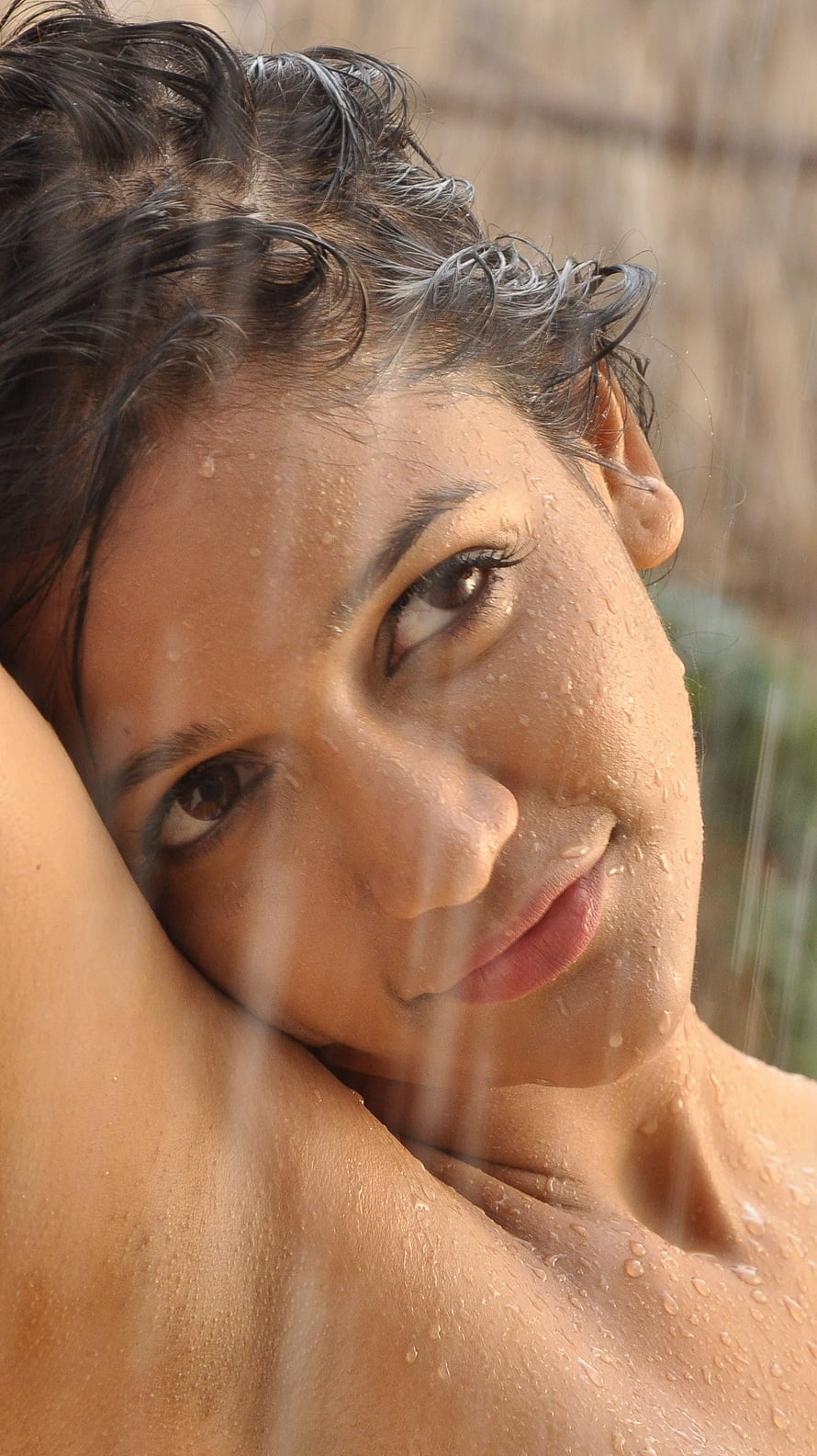 Anaika Soti Close-Up Portrait With Wet Hair And Water Droplets HD phone wallpaper