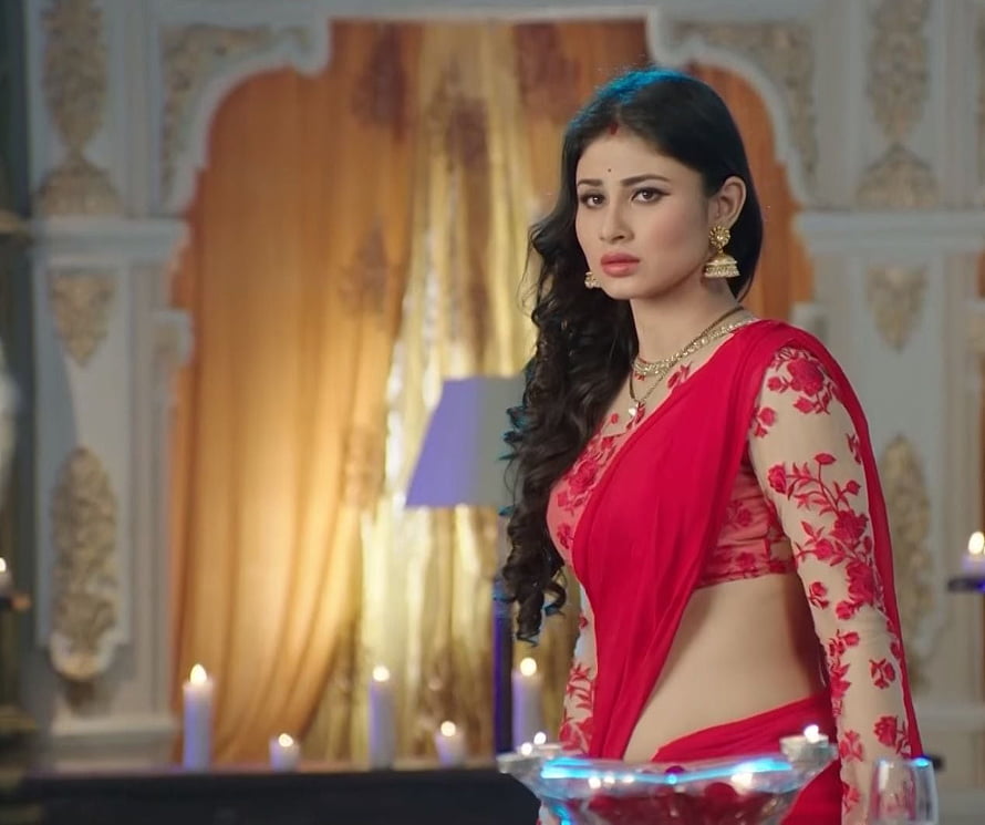 Mouni Roy in Red Saree and Floral Blouse with Traditional Jewelry HD wallpaper