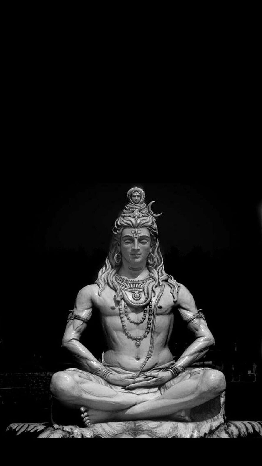 Meditating Lord Shiva Statue in Black and White HD phone wallpaper