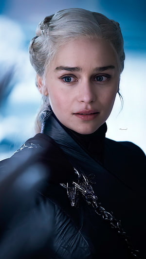 Daenerys Targaryen from Game of Thrones in black leather armor with silver dragon brooch and braided platinum hair HD phone wallpaper