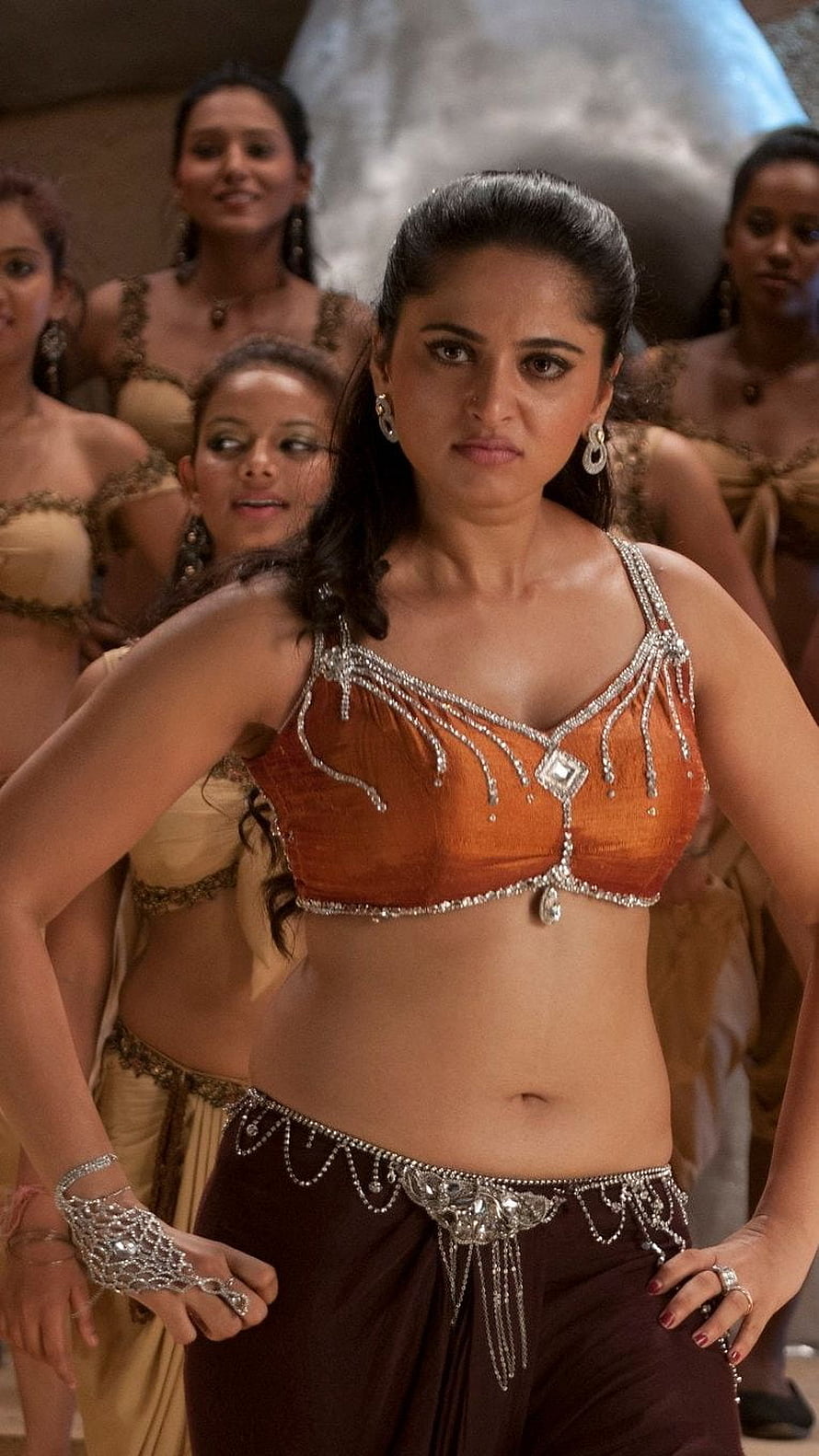 Anushka Sharma in Orange Embellished Choli and Dark Harem Pants Dance Scene HD phone wallpaper