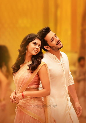 Sai Pallavi and Naga Chaitanya in traditional attire for romantic movie scene, Hello Movie Stills . Akhil Akkineni. Kalyani Priyadarshan. New Movie Posters HD phone wallpaper