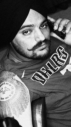 Sidhu Moose Wala black and white portrait with phone and tattoo HD phone wallpaper