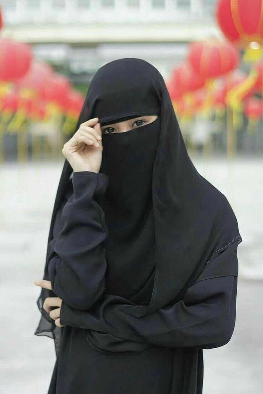 Woman in Black Niqab and Hijab with Red Lanterns in Background, Mysha Khan on Dpzz& . Hijab niqab, Niqab fashion HD phone wallpaper
