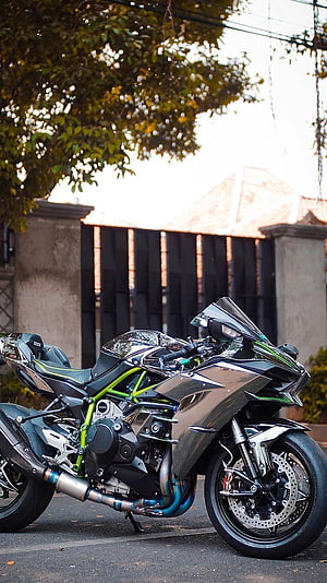 Kawasaki H2 Carbon Fiber Sport Motorcycle with Green Frame HD phone wallpaper
