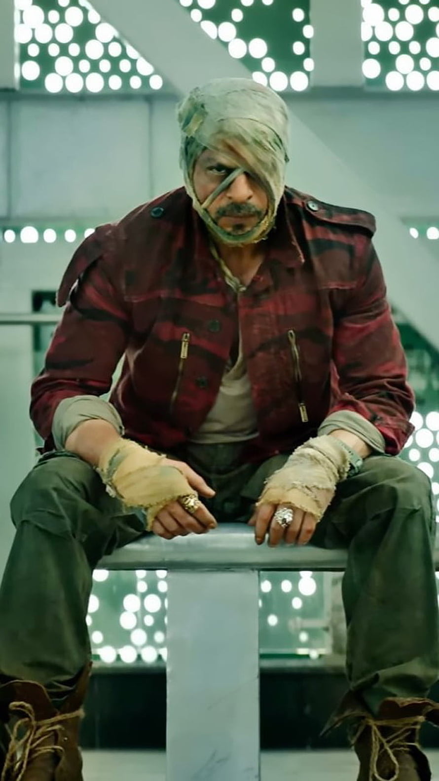 Shah Rukh Khan as Tiger in Pathaan wearing bandages and red jacket HD phone wallpaper