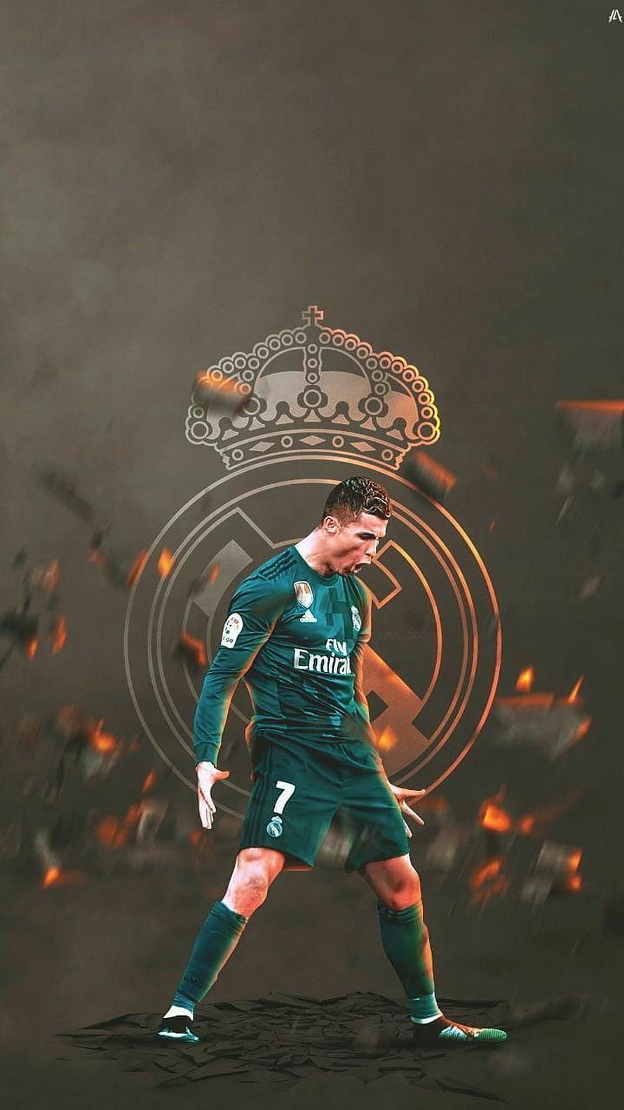 Cristiano Ronaldo Real Madrid Green Kit Dynamic Soccer Wallpaper HD phone wallpaper