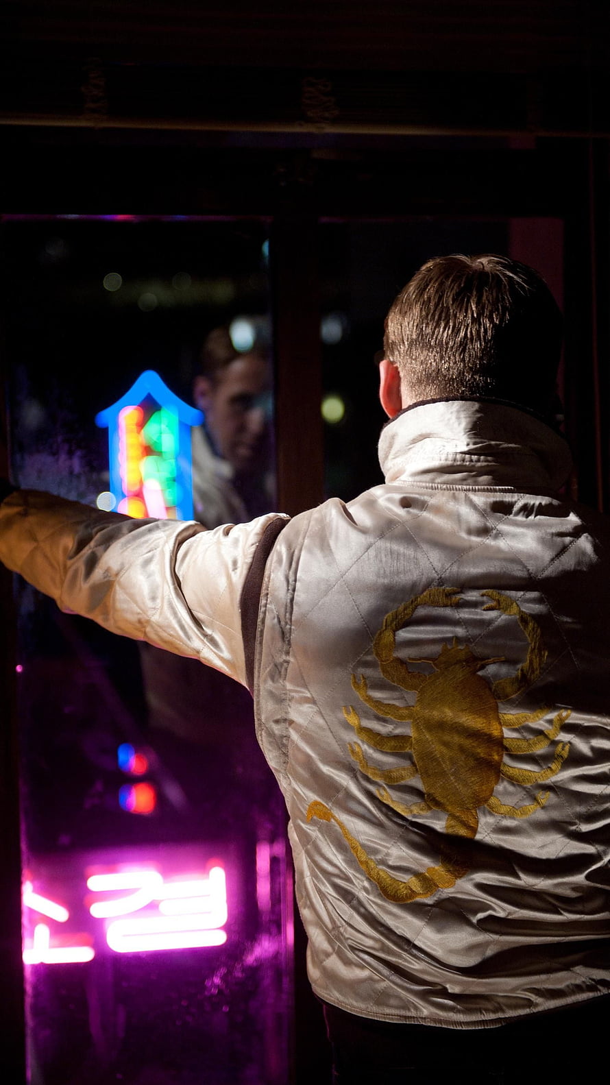 Ryan Gosling as the Driver in Drive Wearing Scorpion Jacket at Night HD phone wallpaper
