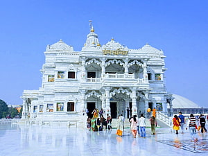 Prem Mandir Temple in Vrindavan with White Marble Facade and Visitors HD wallpaper
