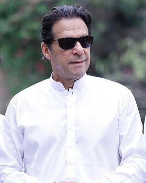 Portrait of Man in White Kurta and Sunglasses, Imran Khan, glasses, imran_khan HD phone wallpaper