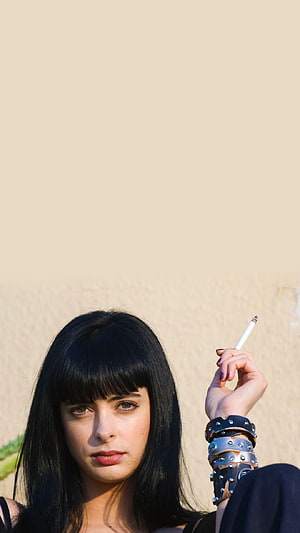 Jane from Breaking Bad Smoking Cigarette with Studded Bracelet HD phone wallpaper