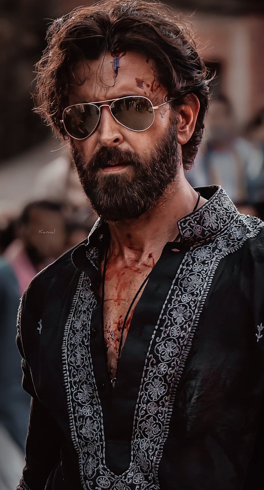 Hrithik Roshan as Vedha in Black Embroidered Kurta with Aviator Sunglasses HD phone wallpaper