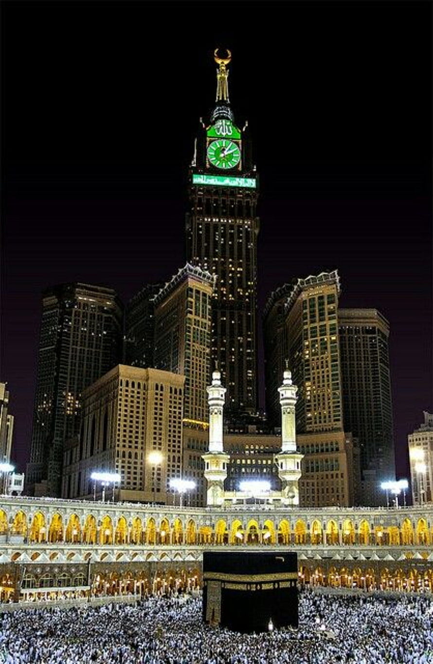 Night View of the Kaaba and Abraj Al Bait Clock Tower in Mecca HD phone wallpaper